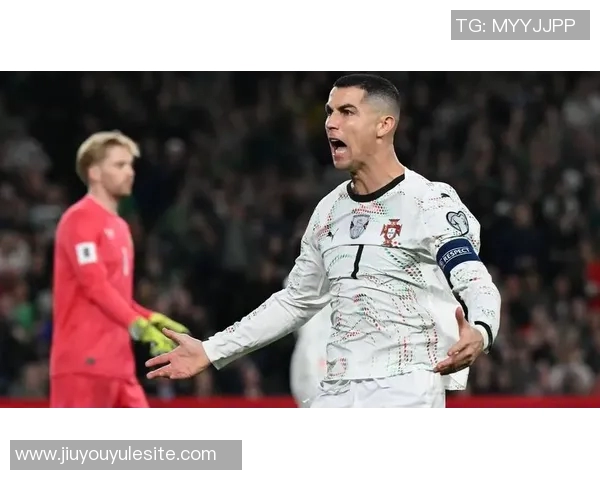 C罗与爱尔兰恩怨再起四年前挥手打人今肘击染红被罚下