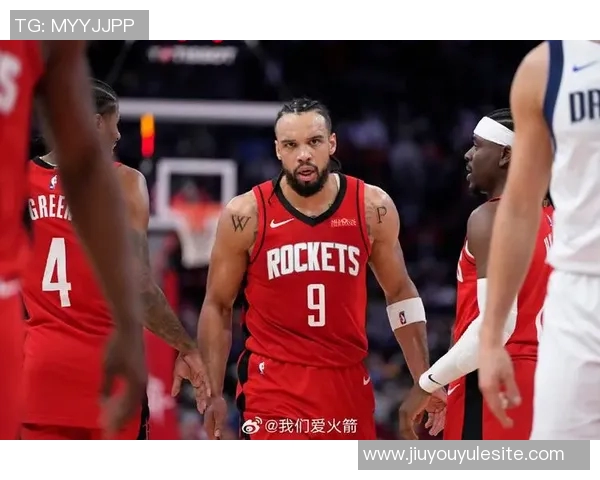 乌度卡称赞狄龙近期状态出色期待他在比赛中展现强烈侵略性