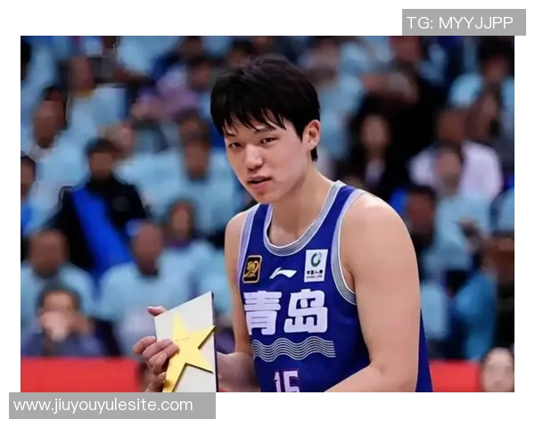 杨瀚森首节短暂出场表现平平仅得1篮板无得分贡献